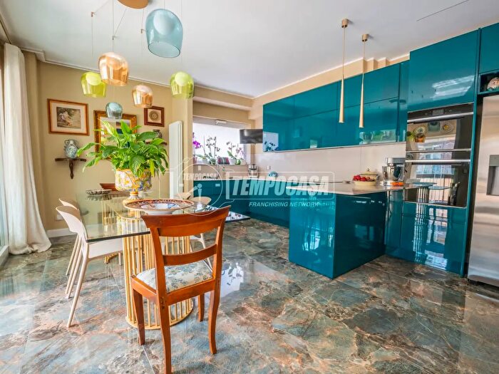 Appartamento con 5 locali in vendita in Via XX Settembre, San Benedetto Del Tronto