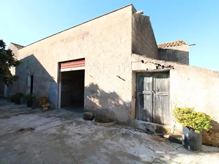 Casa quadrilocale in vendita in Via Piro, Misiliscemi