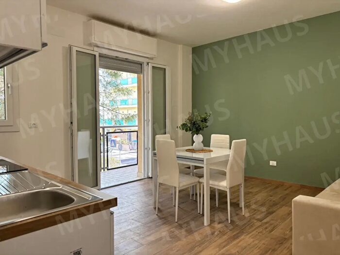 Appartamento trilocale in vendita in Via Firenze, Gatteo