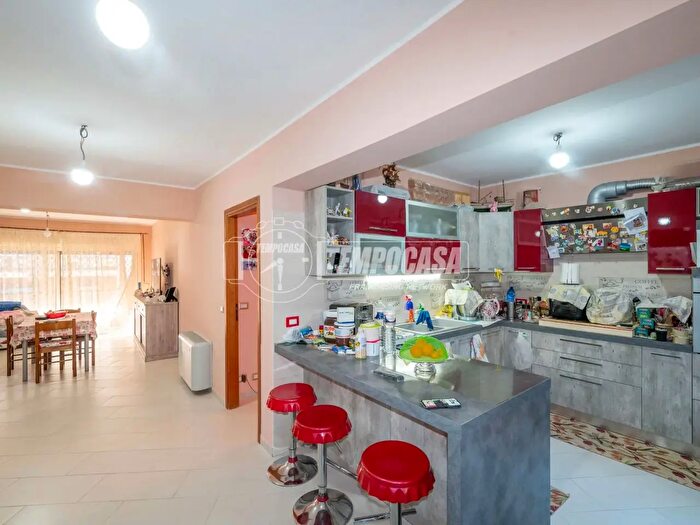 Appartamento quadrilocale in vendita in Via Santa Caterina Pal a, Messina