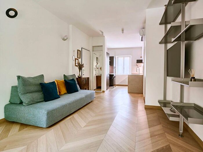 Appartamento trilocale in affitto in Via Raffaello Sanzio, De Angeli, Milano