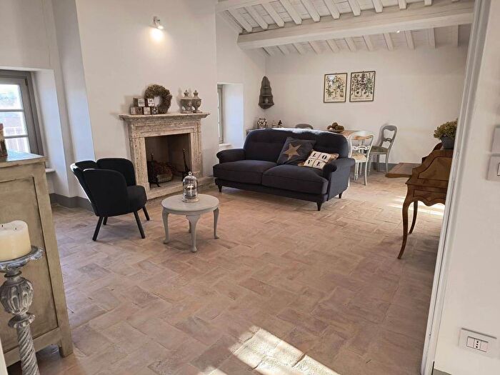 Appartamento trilocale in affitto in Corso Giuseppe Garibaldi, Elce, Perugia