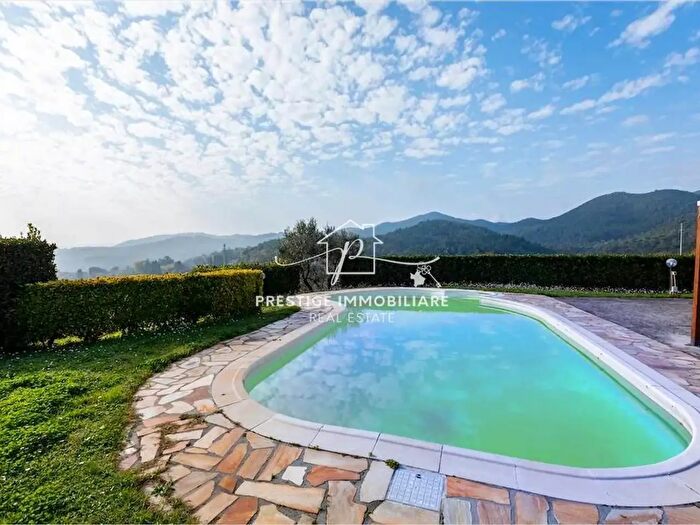 Casa con 8 locali in vendita in Valle Benedetta, Livorno