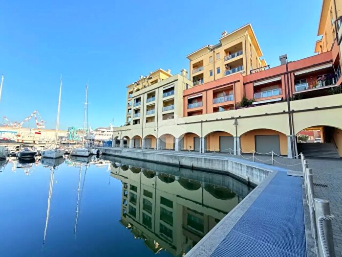 Appartamento monolocale in vendita in Via Luigi Cibrario, Genova