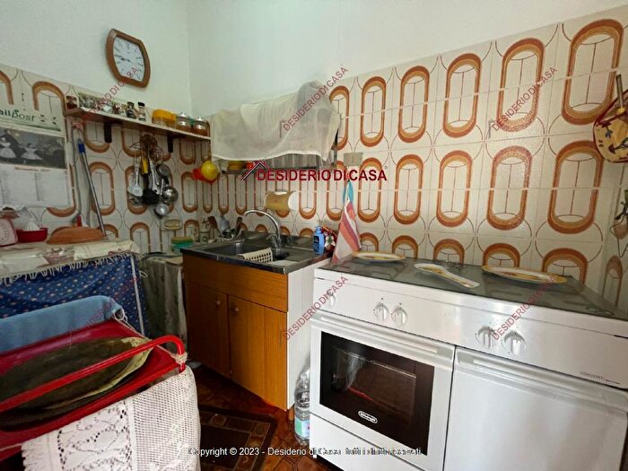 Appartamento trilocale in vendita in Gratteri