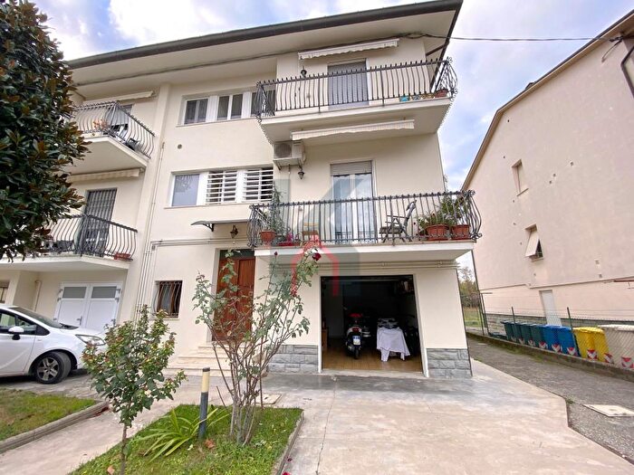 Appartamento quadrilocale in vendita in Via Domokos, Forli