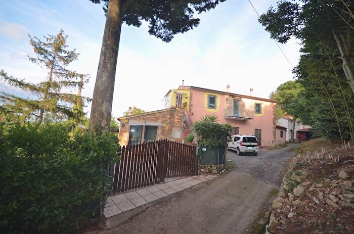 Appartamento quadrilocale in vendita in Loc Campo Orlando, Rosignano Marittimo