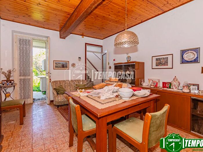 Casa trilocale in vendita in Via San Fedele, Sommo