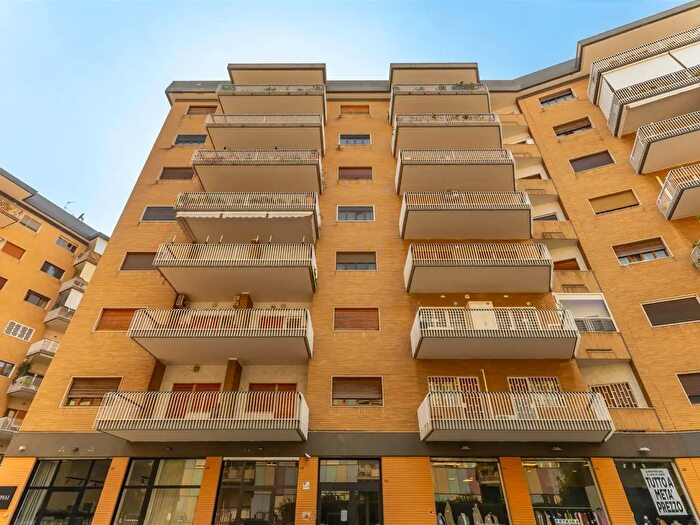 Appartamento quadrilocale in vendita in Via Papa Innocenzo XII, Bari