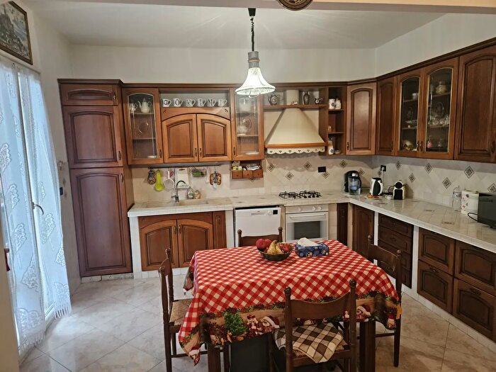 Appartamento con 5 locali in vendita in Ventimiglia