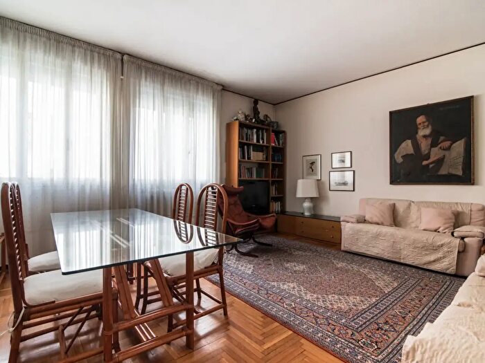 Appartamento trilocale in vendita in Piazza dei Frutti, Padova