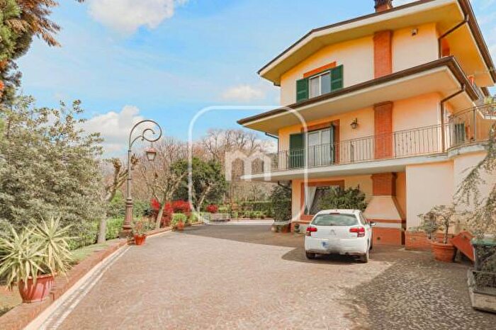 Casa con 6 locali in vendita in Via del Castagneto, Palestrina