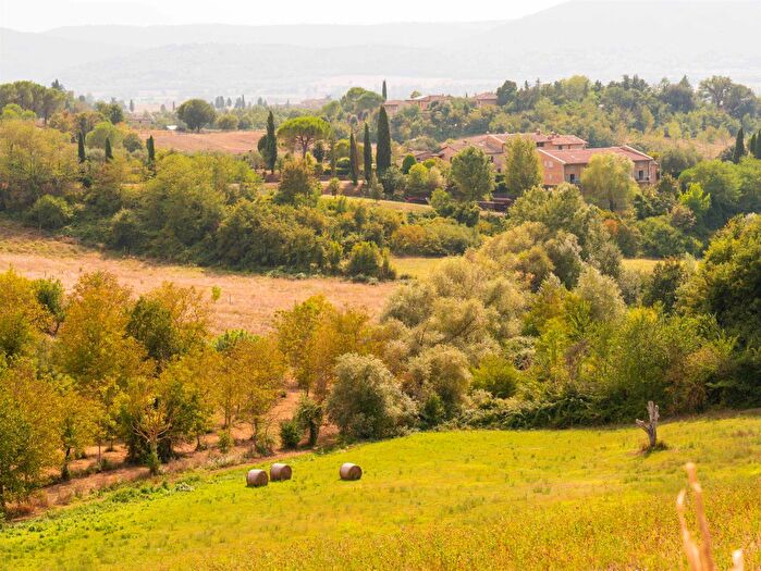 Appartamento con 5 locali in vendita in Siena