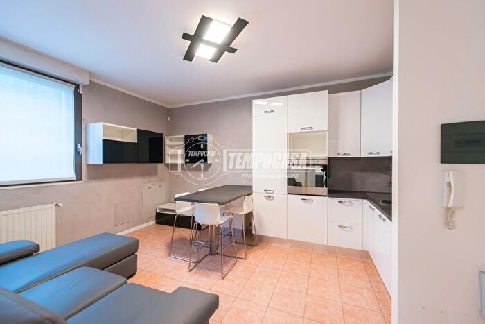 Appartamento bilocale in vendita in Via SantUguzzone, Milano