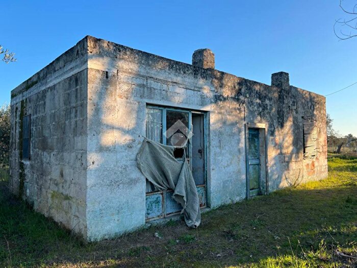 Casa trilocale in vendita in Via Madonna di Gallana, Oria