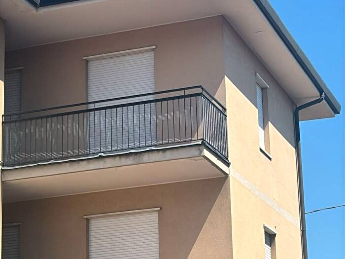 Appartamento trilocale in affitto in Via Guglielmo Marconi, Centro, Ranica