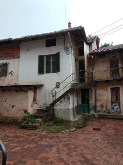 Casa bilocale in vendita in Frazione Fontanella Ozino, Strona