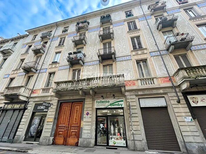 Appartamento quadrilocale in vendita in Via San Secondo, Torino