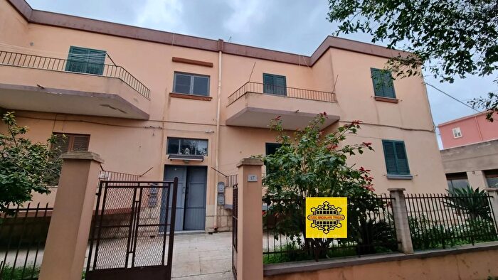 Appartamento con 5 locali in vendita in Via Giovanni Pascoli, Pachino