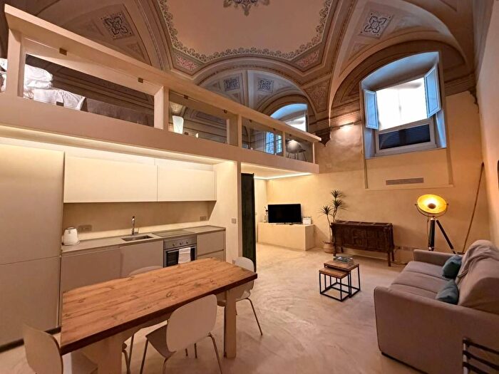 Appartamento monolocale in affitto in Piazza di Santa Croce, Signoria Uffizi, Firenze