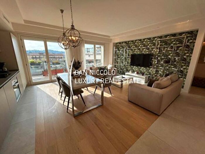 Appartamento quadrilocale in affitto in Via dellOrcagna, Firenze