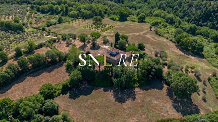 Casa con 6 locali in vendita in Via Giacomo Matteotti, Reggello