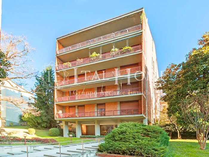 Appartamento trilocale in vendita in Via SantAlessandro, Bergamo