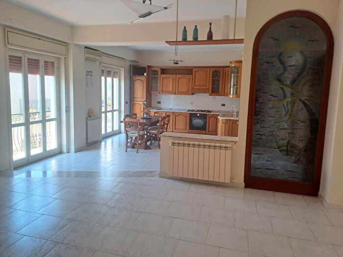 Appartamento quadrilocale in vendita in Via San Giovanni, Barcellona Pozzo Di Gotto