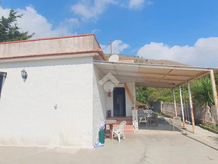 Casa quadrilocale in affitto in Via Ss, Monreale