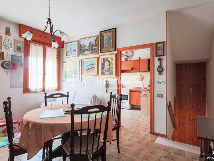 Casa con 5 locali in vendita in Ravenna