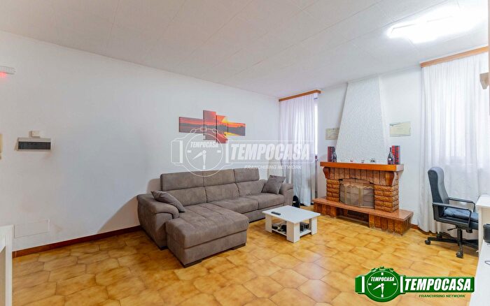 Appartamento bilocale in vendita in Via Giovanni Ameglio Int, Milano