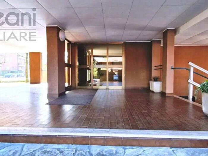 Appartamento quadrilocale in vendita in Via Cristina di Belgioioso, Locate Di Triulzi