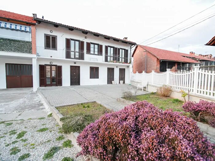 Appartamento trilocale in vendita in Via Leinì, Volpiano