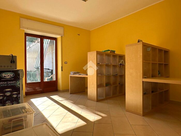 Appartamento trilocale in vendita in Via Giovanni Boccaccio, Giugliano In Campania