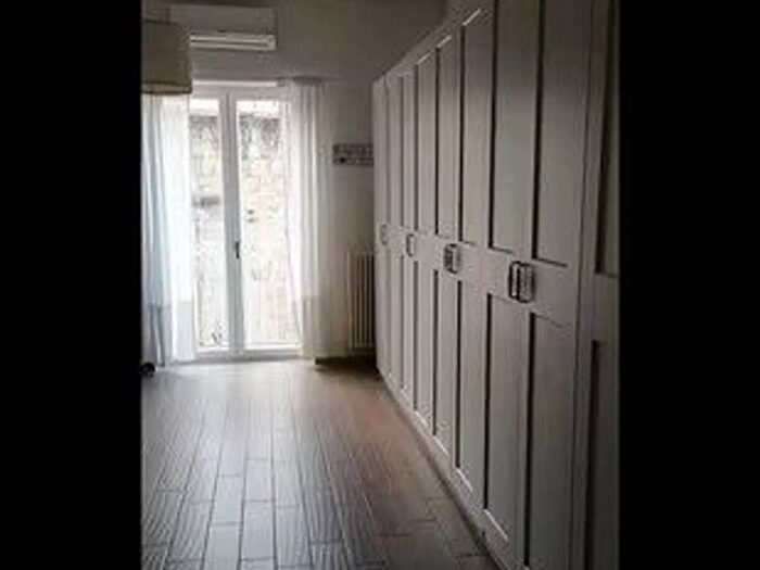 Appartamento bilocale in affitto in Via Santa Teresella Degli Spagnoli, Monte di Dio, Napoli