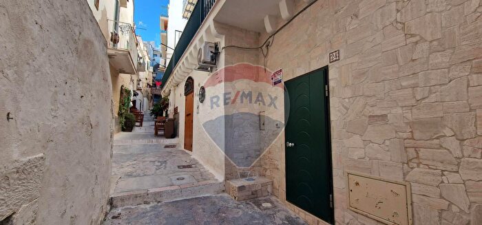 Appartamento quadrilocale in vendita in Via Celestino V, Vieste