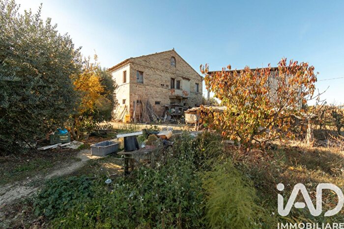 Casa con 12 locali in vendita in Strada Lungo Tenna, SantElpidio A Mare