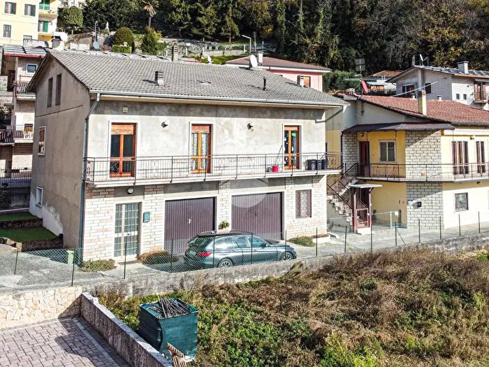 Casa con 5 locali in vendita in Via Coni, Negrar