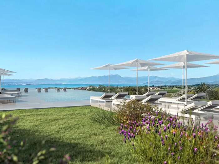 Appartamento bilocale in vendita in Via Giovanni Paolo II Snc, Castelnuovo Del Garda