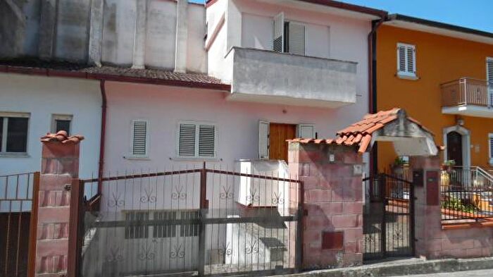 Casa quadrilocale in vendita in Via Benvenuto Cellini, Conza Della Campania