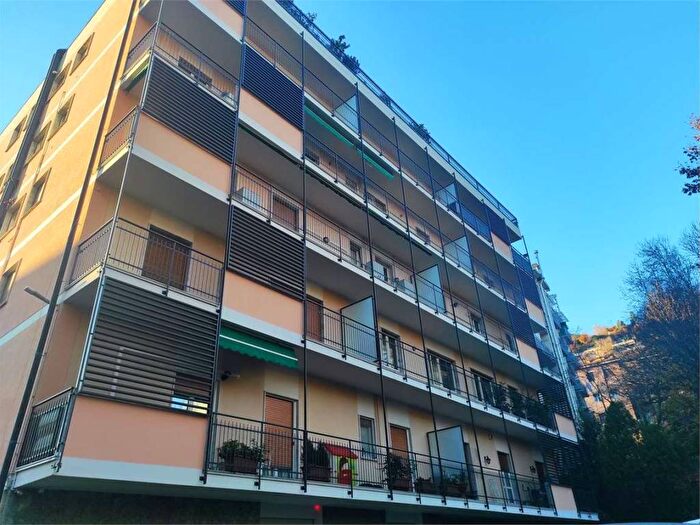 Appartamento trilocale in affitto in VIA BELLINZONA, Villa Olmo, Como