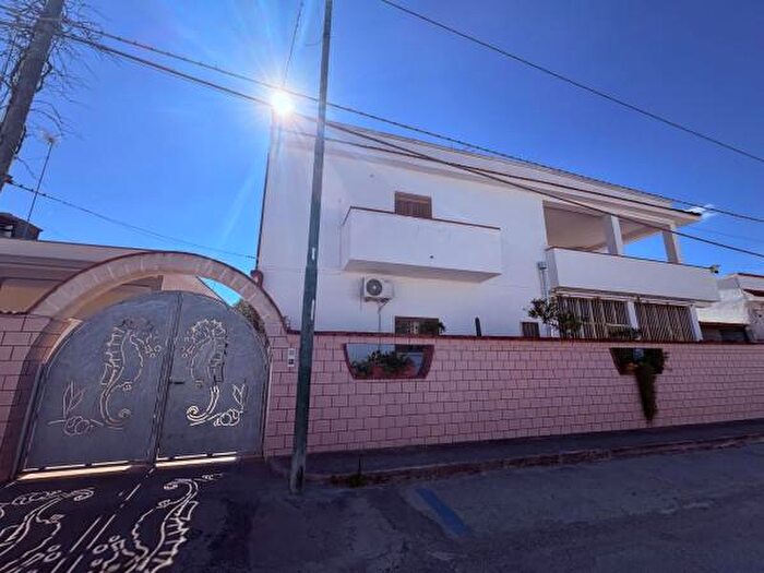 Appartamento trilocale in vendita in Via Borraco, Manduria