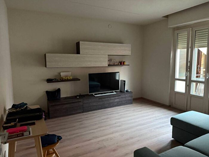 Appartamento trilocale in affitto in Piazza Risorgimento, Centro, Saluzzo