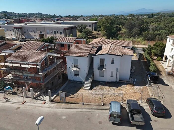 Appartamento trilocale in vendita in Via Sindaco Contu Sn, Tortoli'