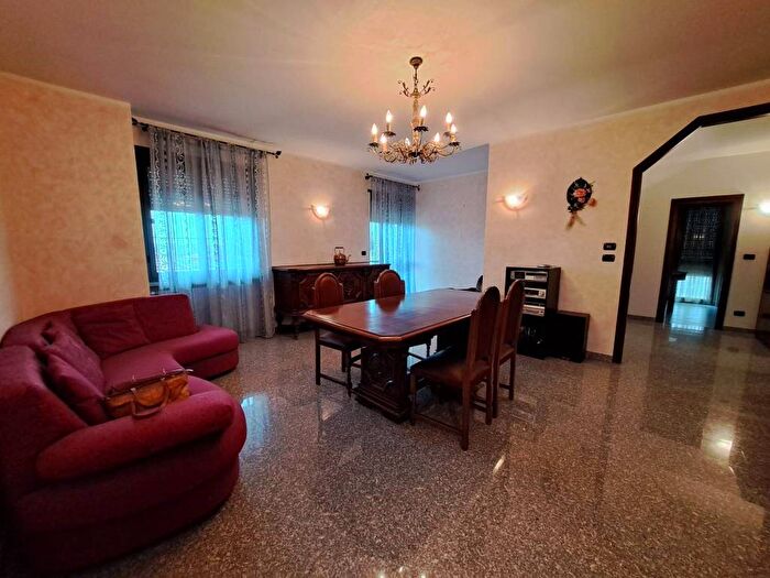 Appartamento quadrilocale in affitto in Centro, Orbassano