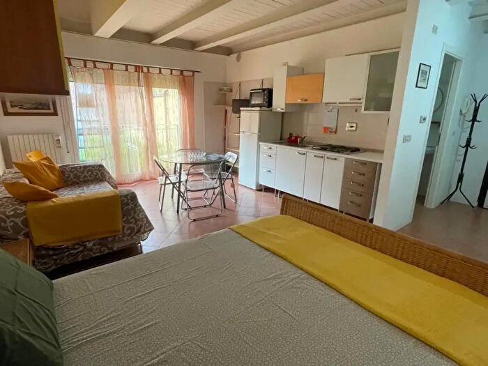 Appartamento monolocale in affitto in Via Tiarini, Bologna