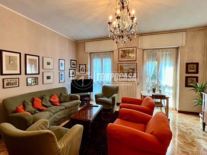 Appartamento con 6 locali in affitto in Via Feltre, Parco Lambro, Milano