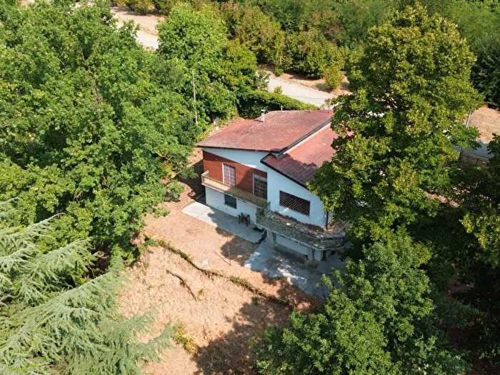 Casa quadrilocale in vendita in Località Villa Superiore, Monteu Roero