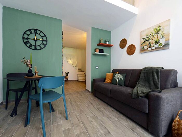 Appartamento monolocale in affitto in Via Mariano Smiriglio, Politeama Ruggiero Settimo, Palermo