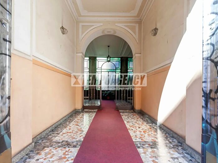 Appartamento bilocale in vendita in Corso Cristoforo Colombo, Milano